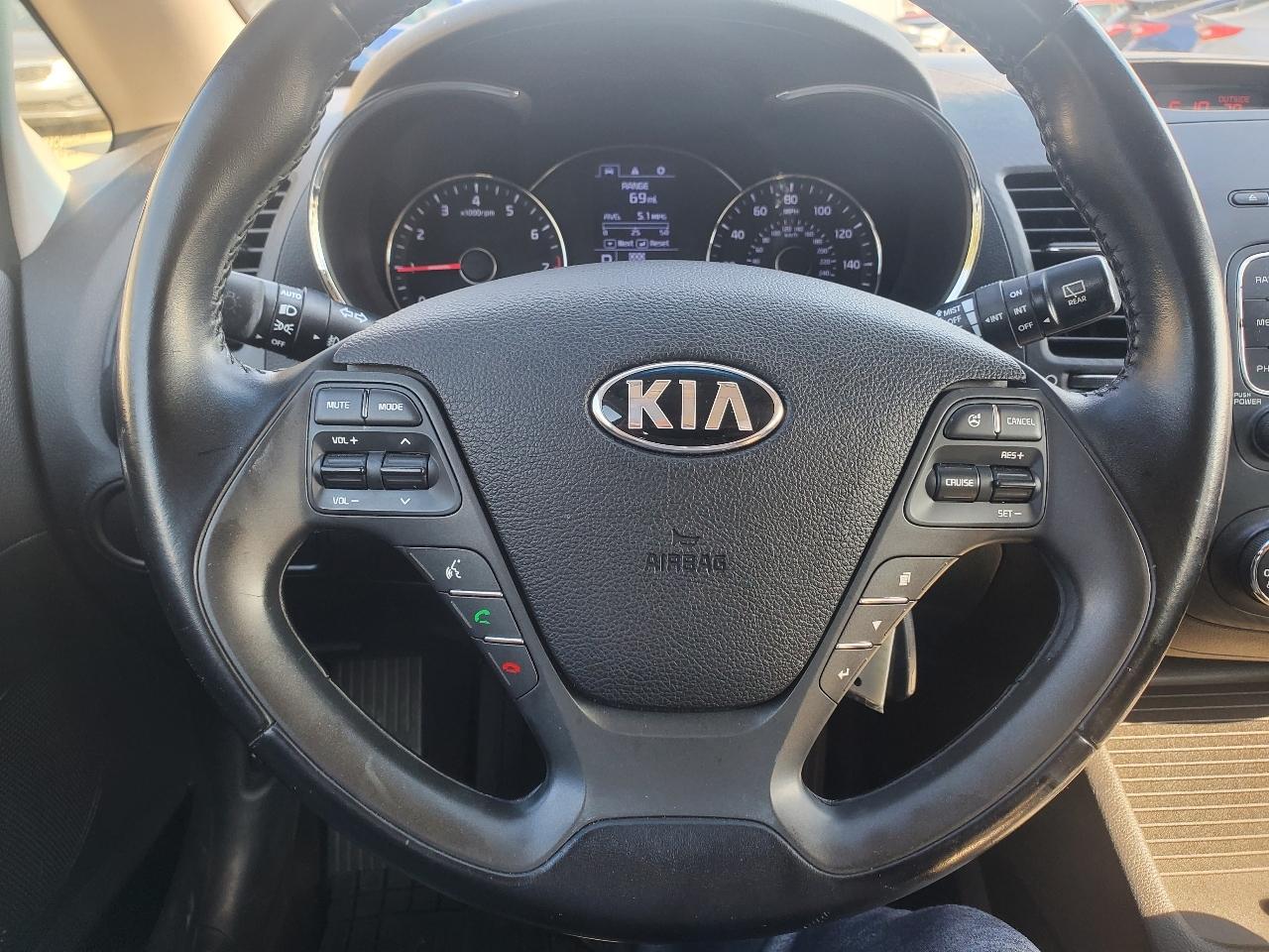 Kia Forte 5-Door EX 2016