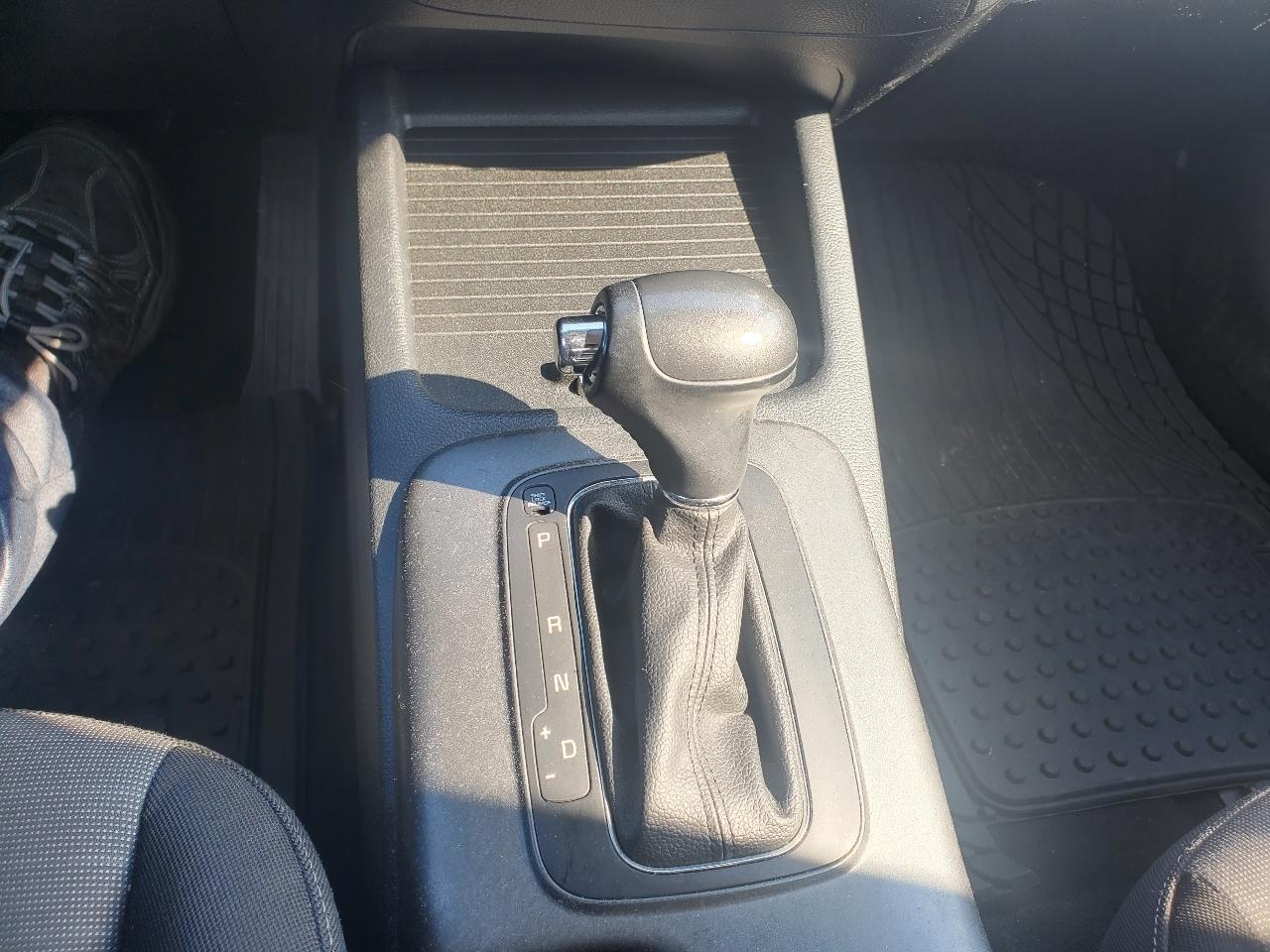 Kia Forte 5-Door EX 2016