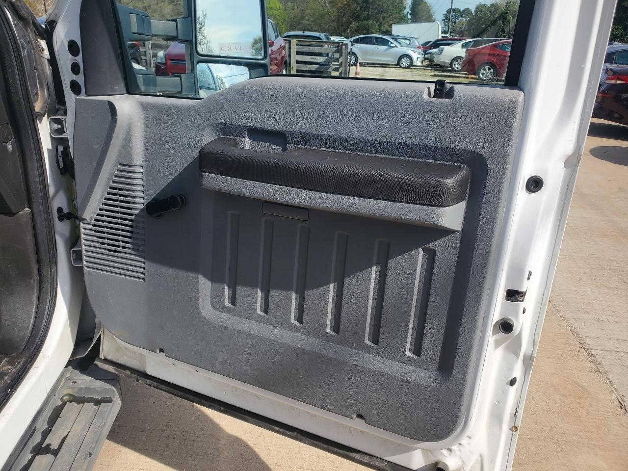 Ford F-350 SD XL 2WD 2011