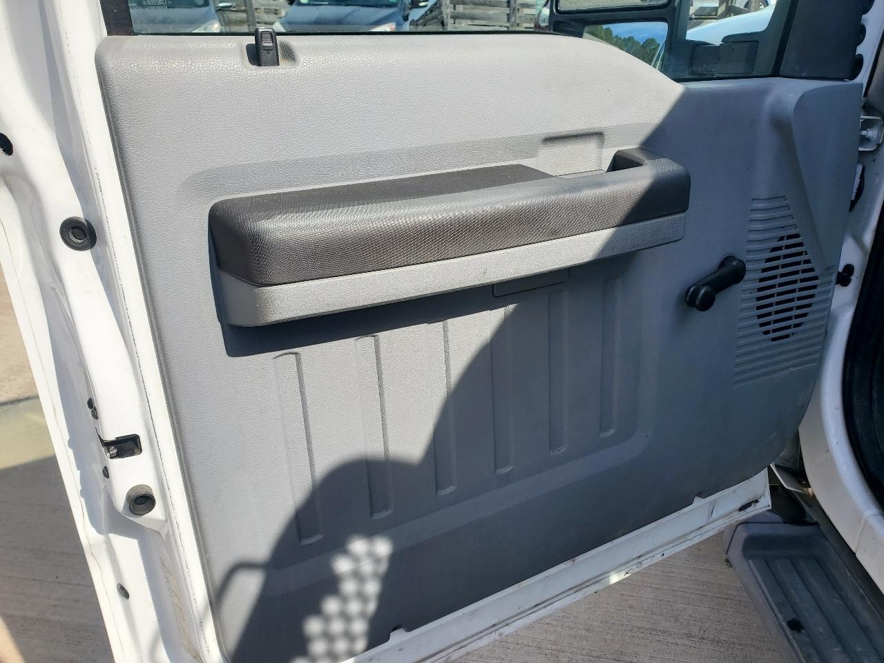 Ford F-350 SD XL 2WD 2011