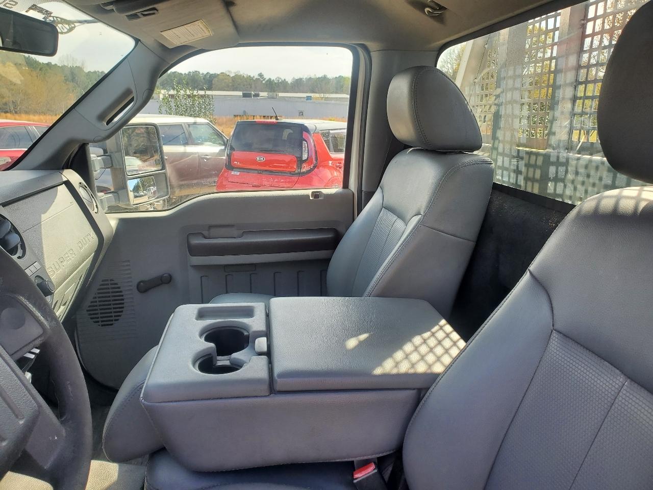 Ford F-350 SD XL 2WD 2011