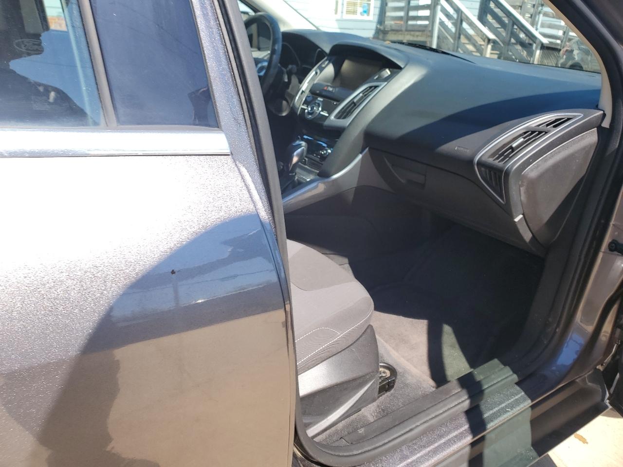 Ford Focus Titanium Sedan 2012