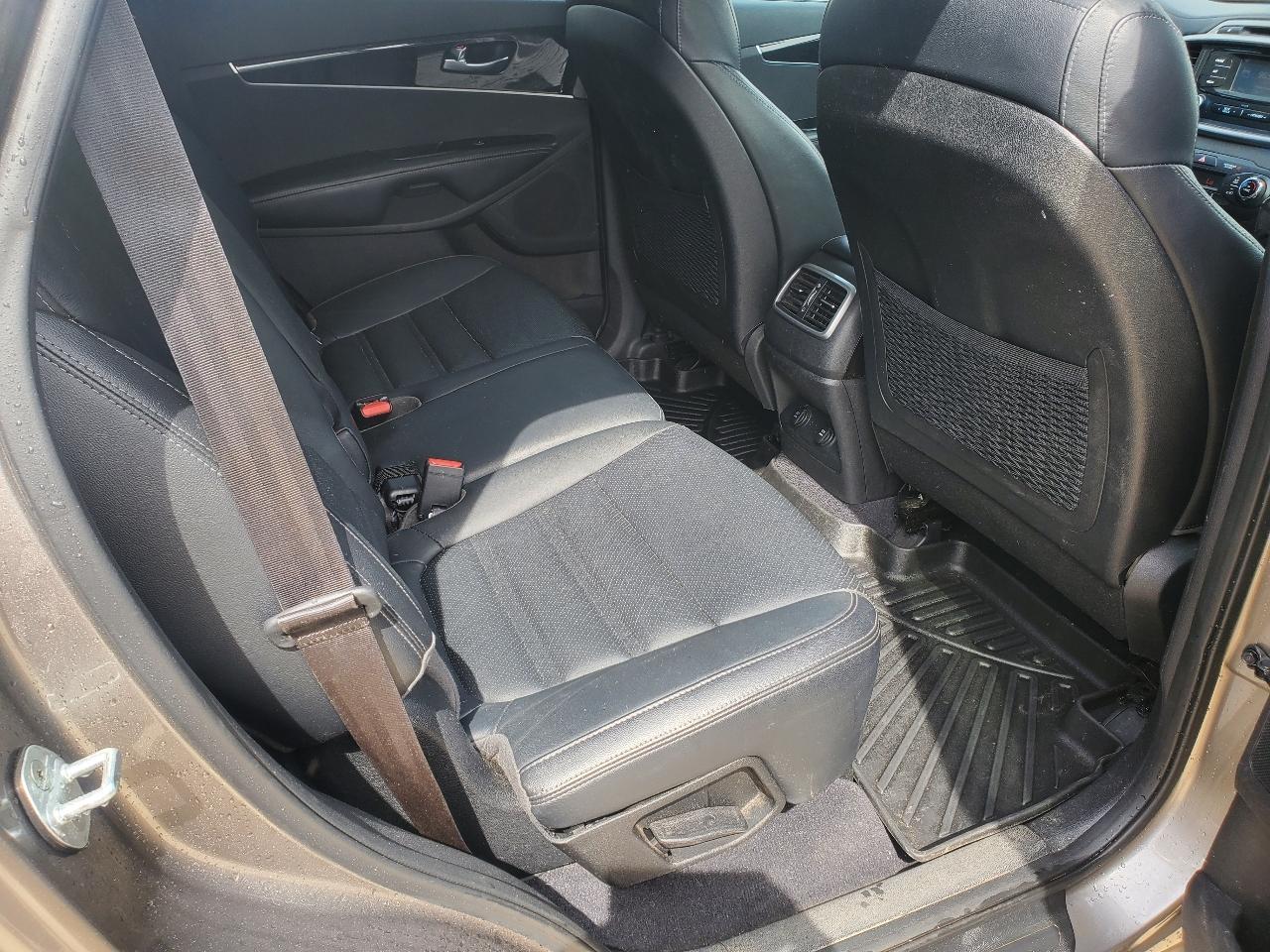 Kia Sorento EX V6 AWD 2016