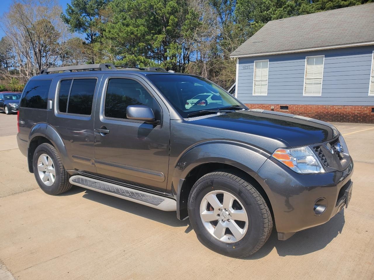 Nissan Pathfinder SE 4WD 2008
