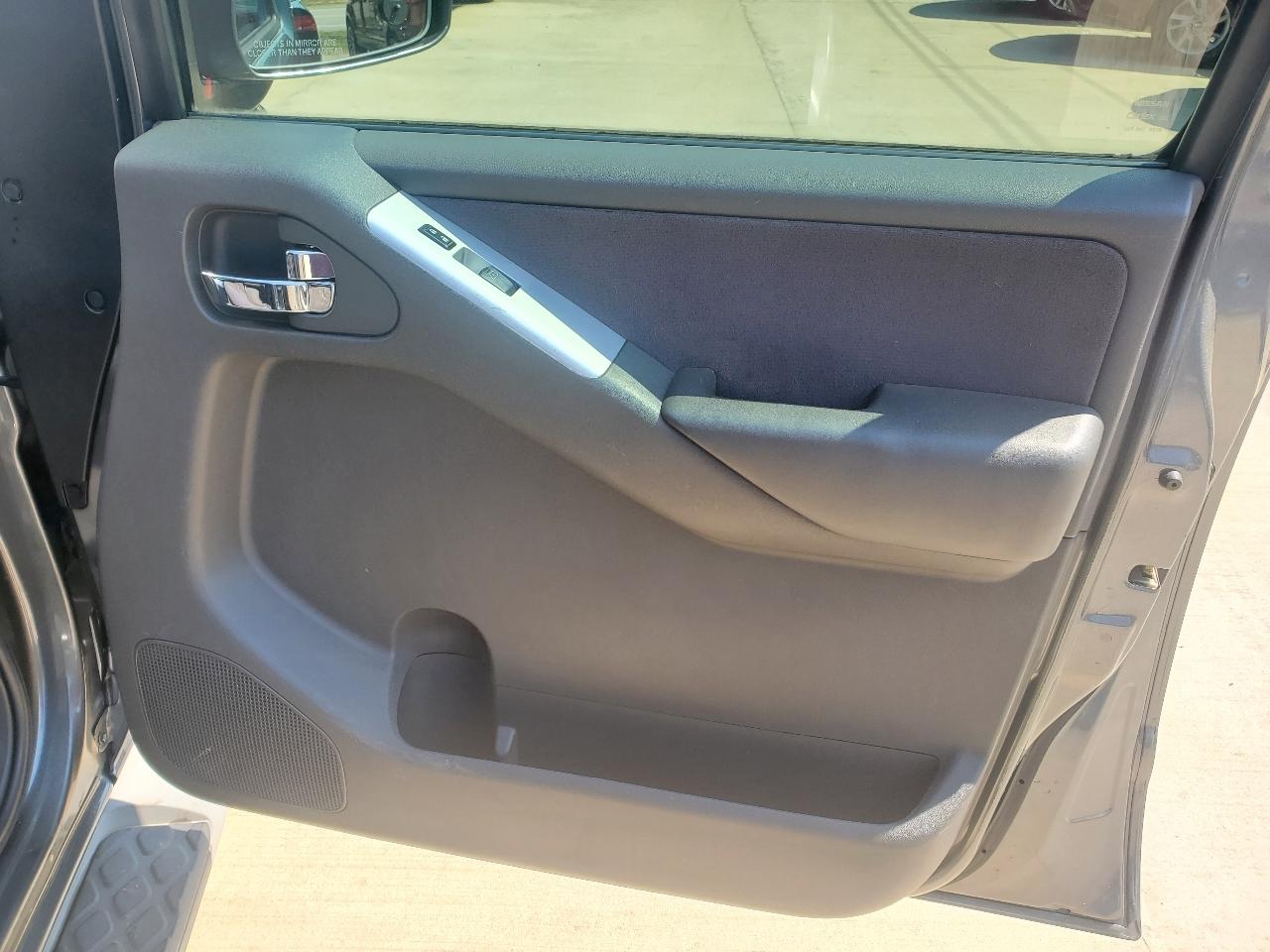 Nissan Pathfinder SE 4WD 2008