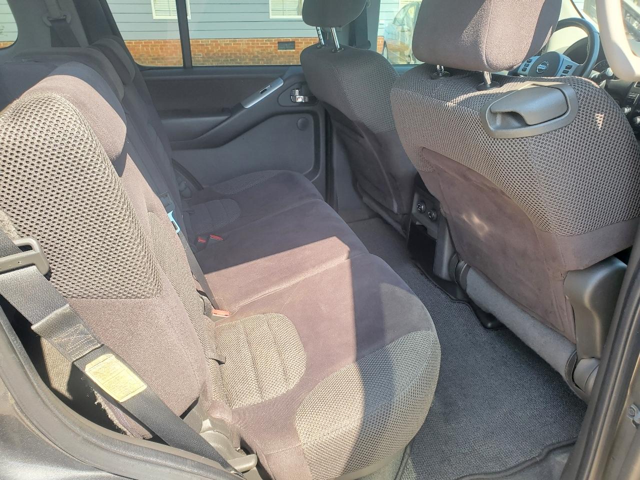 Nissan Pathfinder SE 4WD 2008