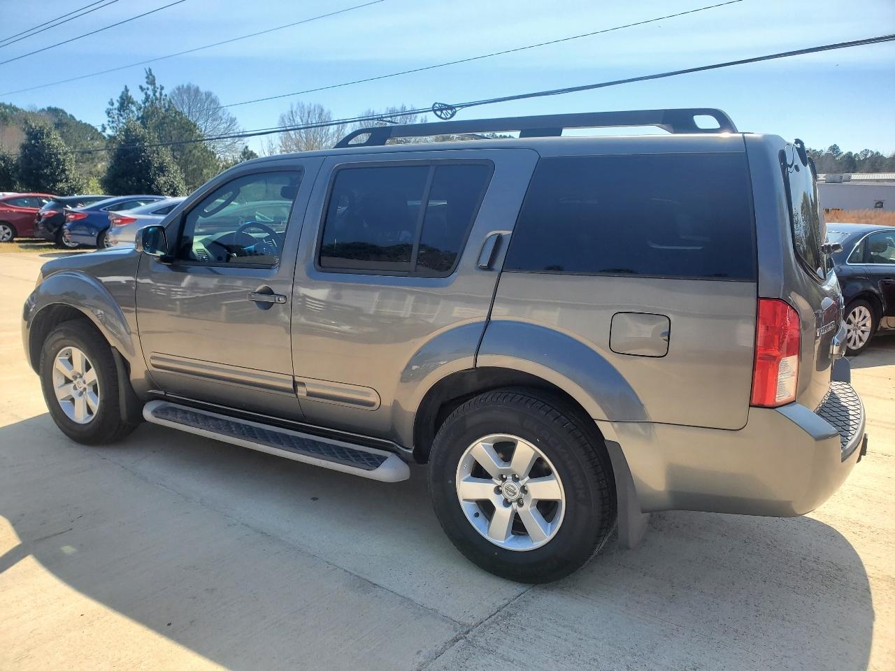 Nissan Pathfinder SE 4WD 2008