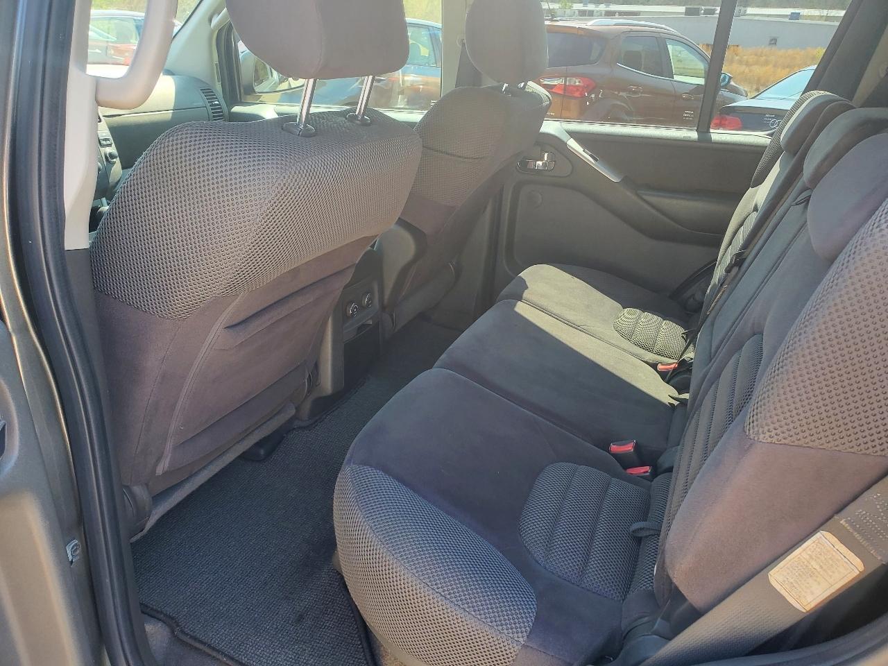 Nissan Pathfinder SE 4WD 2008