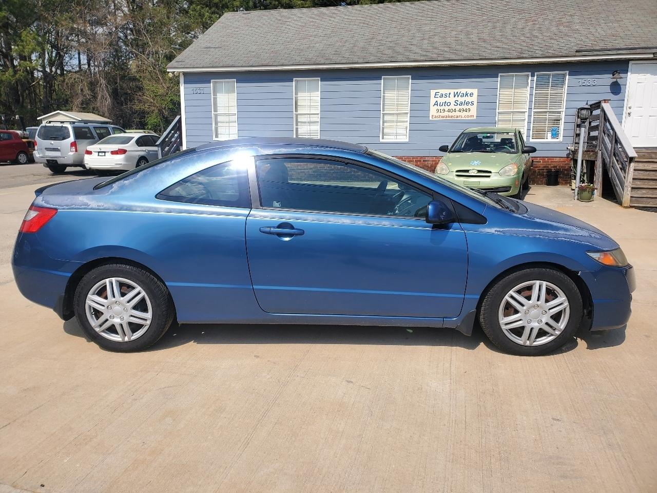 Honda Civic LX coupe 2011