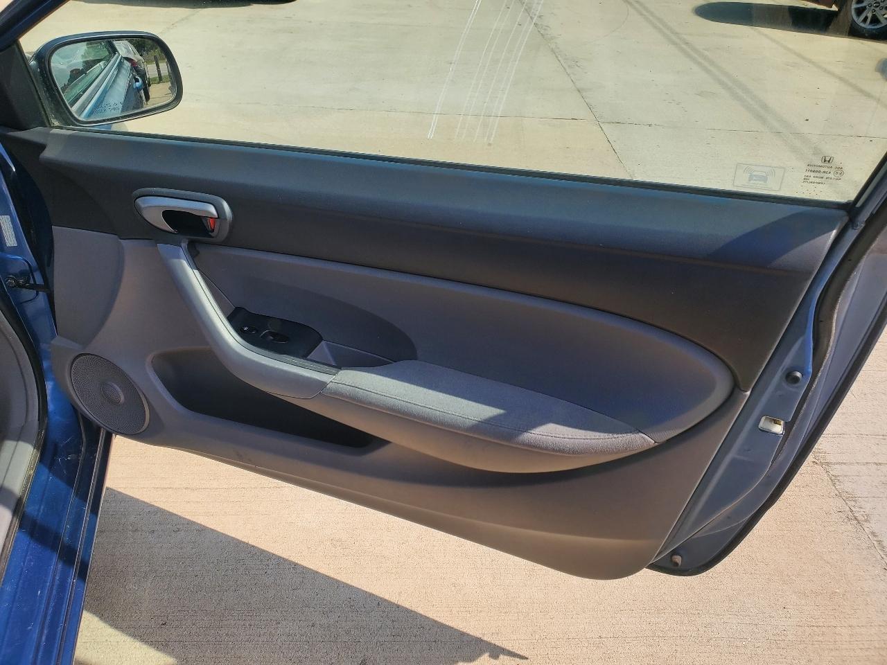 Honda Civic LX coupe 2011