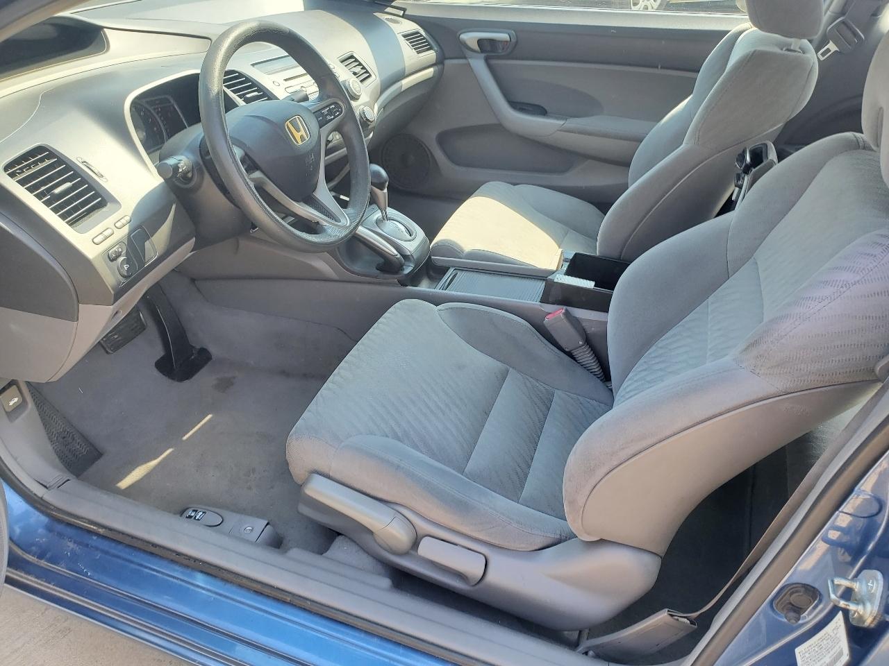 Honda Civic LX coupe 2011