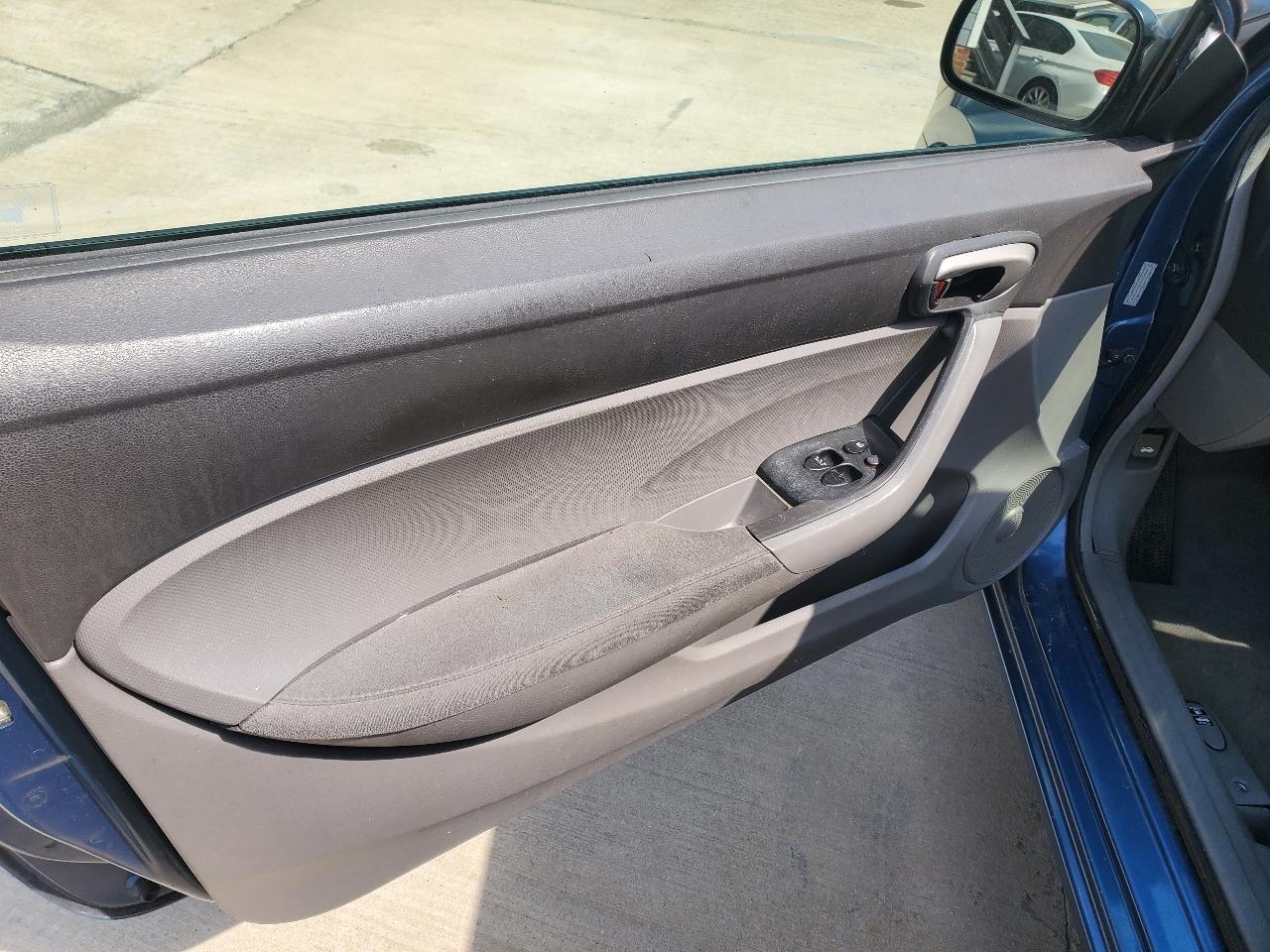 Honda Civic LX coupe 2011