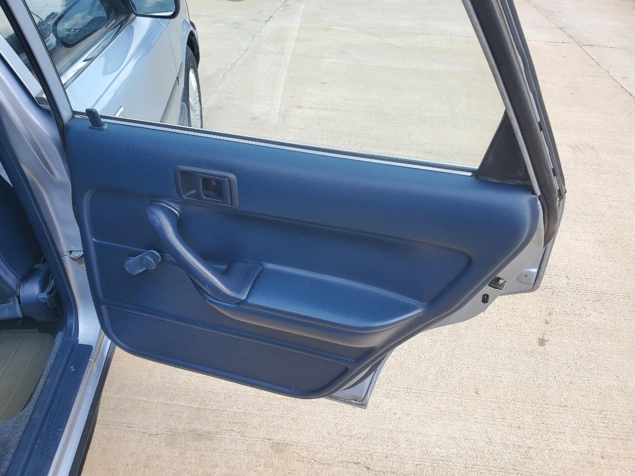 Toyota Camry 4dr Sedan Auto 1988