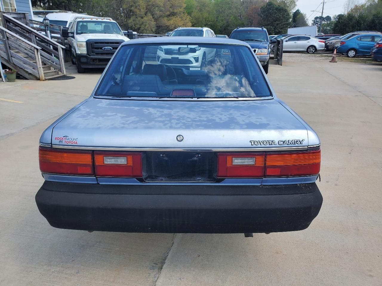 Toyota Camry 4dr Sedan Auto 1988