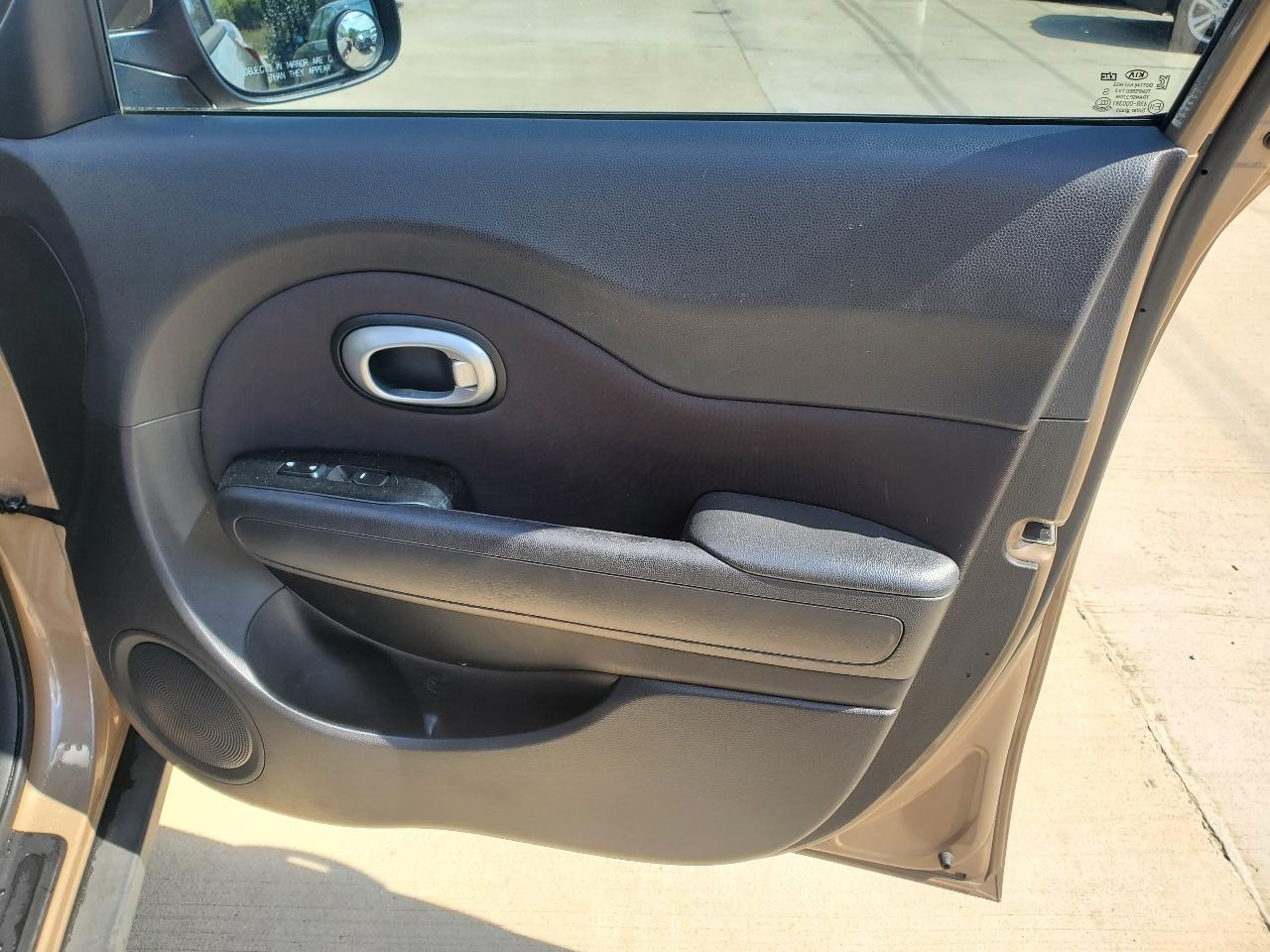 Kia Soul LX 4D Wagon at 2016