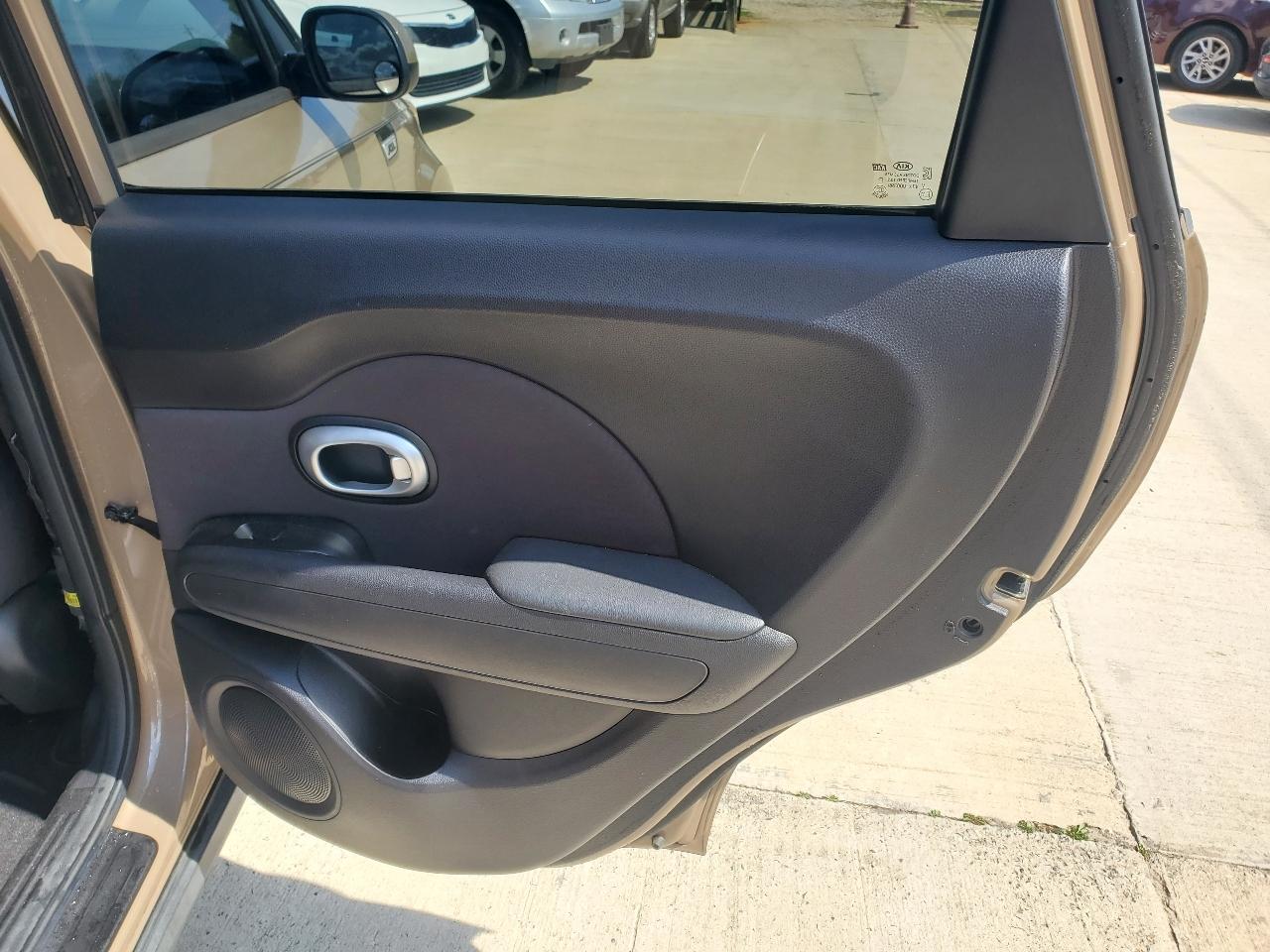 Kia Soul LX 4D Wagon at 2016