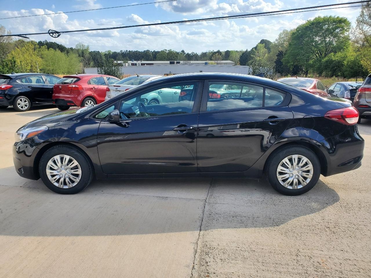 Kia Forte LX 4D Sedan 2017