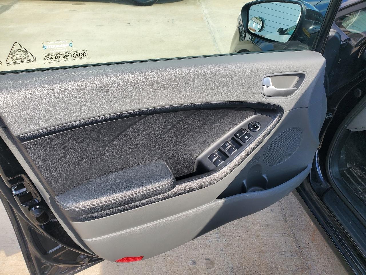 Kia Forte LX 4D Sedan 2017