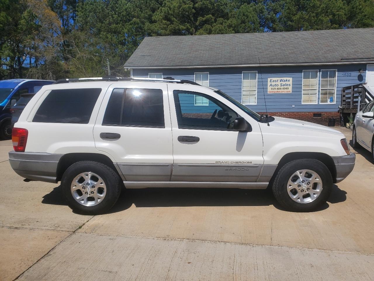 Jeep Grand Cherokee Laredo 2WD 2000