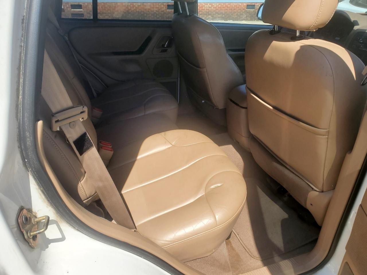 Jeep Grand Cherokee Laredo 2WD 2000