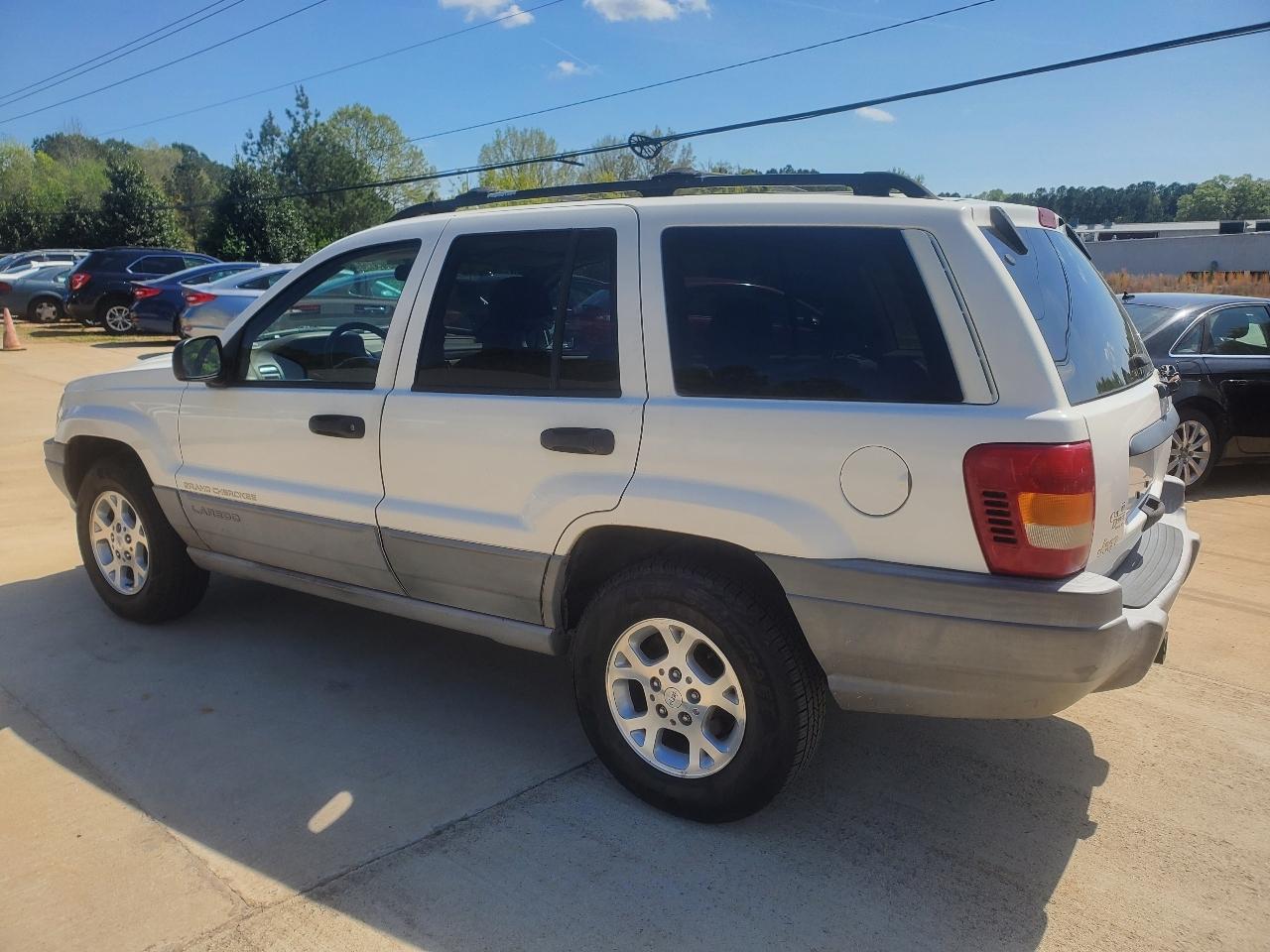 Jeep Grand Cherokee Laredo 2WD 2000