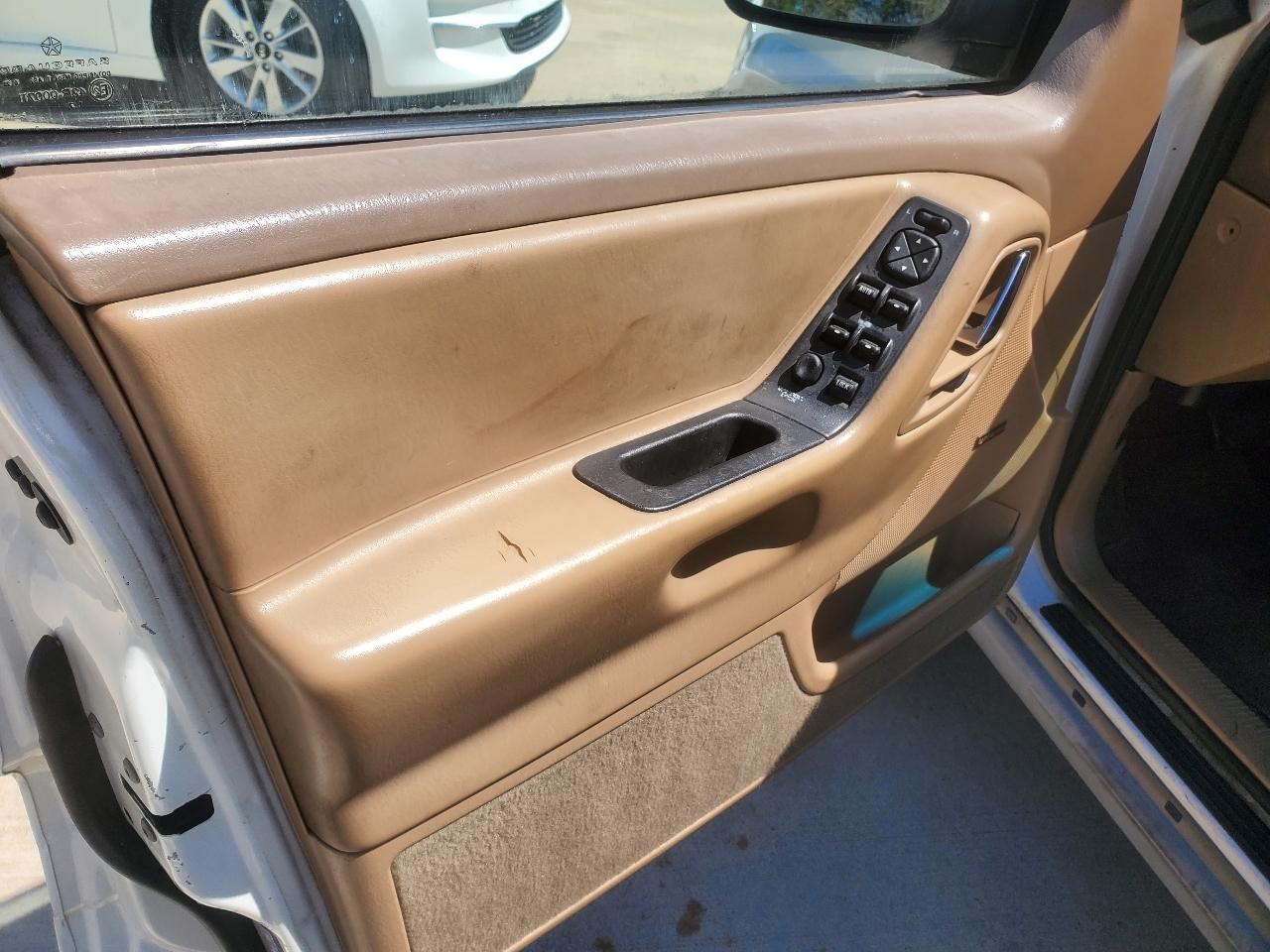 Jeep Grand Cherokee Laredo 2WD 2000