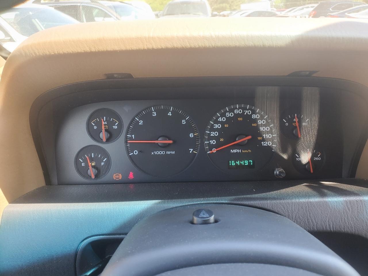 Jeep Grand Cherokee Laredo 2WD 2000