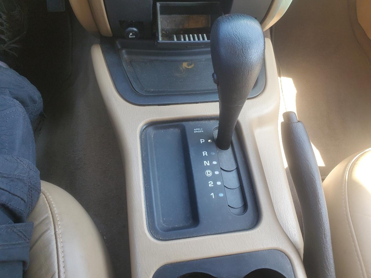 Jeep Grand Cherokee Laredo 2WD 2000