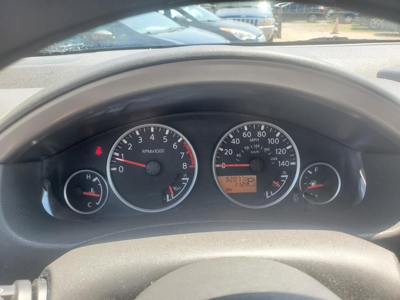 Nissan Pathfinder LE 2WD 2005