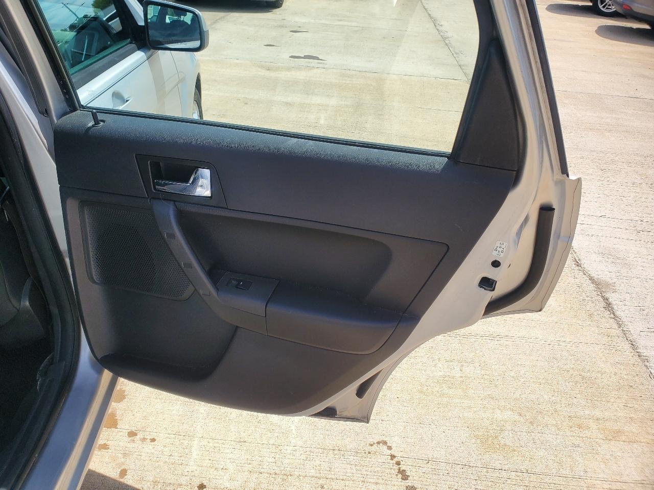 Ford Focus SES Sedan 2009