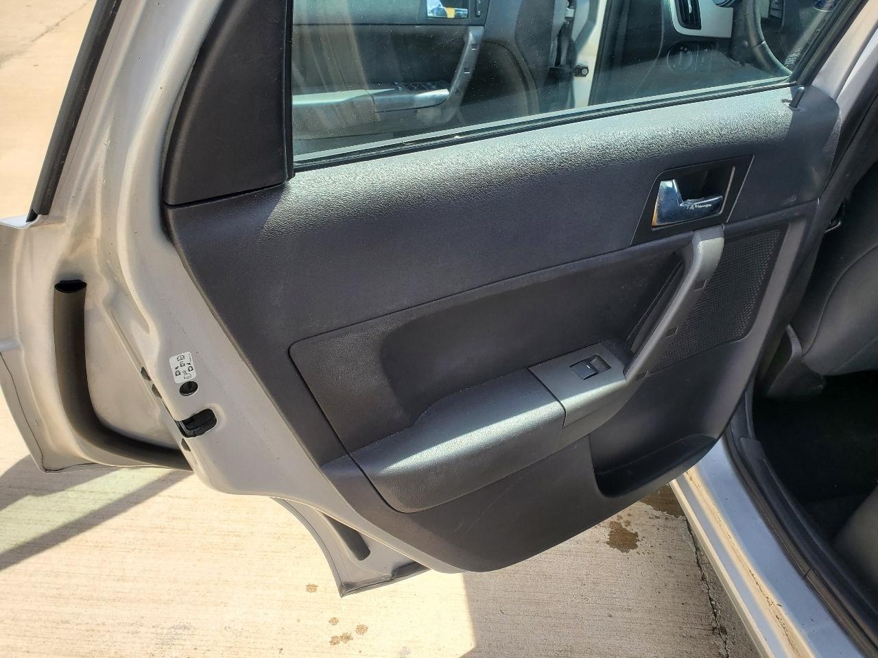 Ford Focus SES Sedan 2009