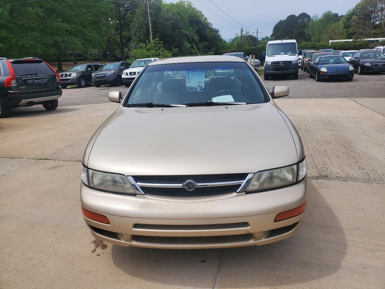 Nissan Maxima GLE 1998