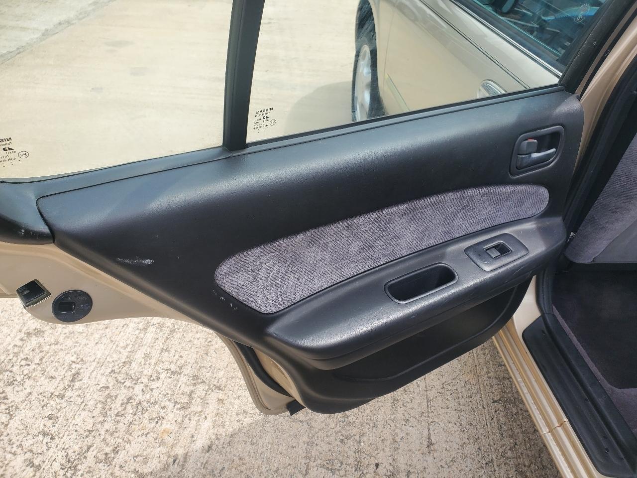 Nissan Maxima GLE 1998