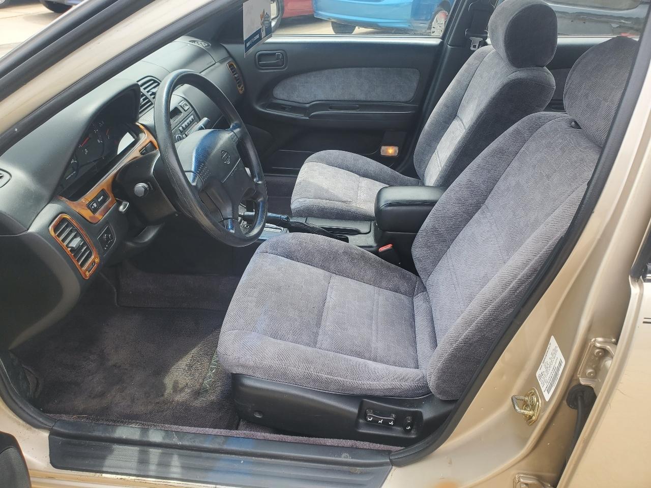 Nissan Maxima GLE 1998