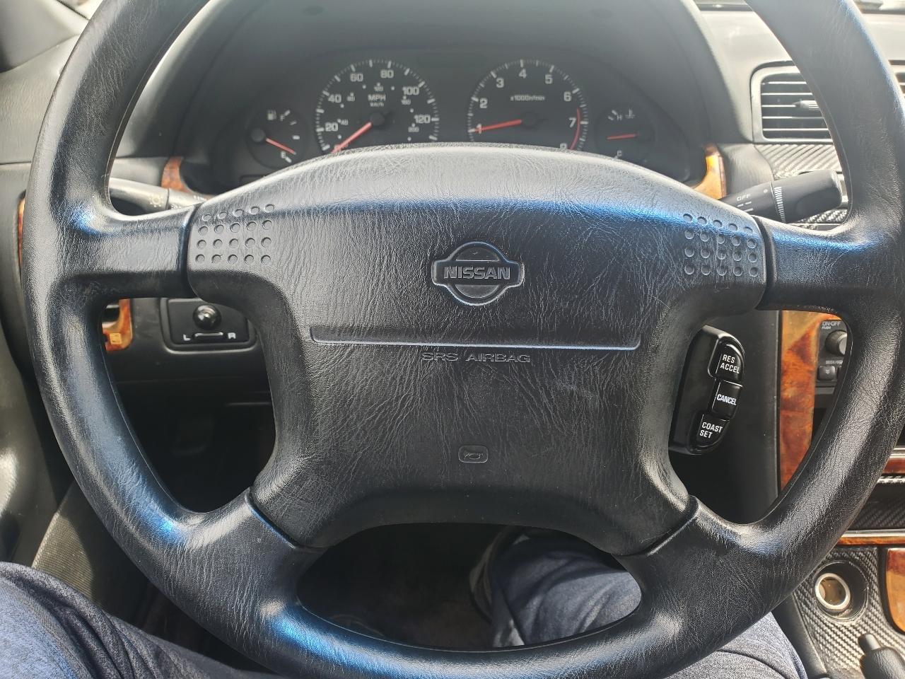 Nissan Maxima GLE 1998