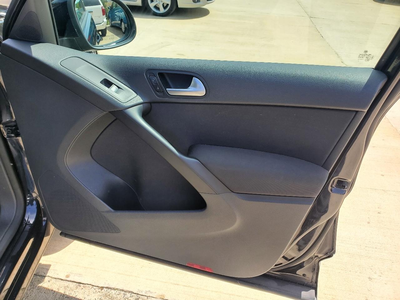 Volkswagen Tiguan 2.0T S FWD 2014