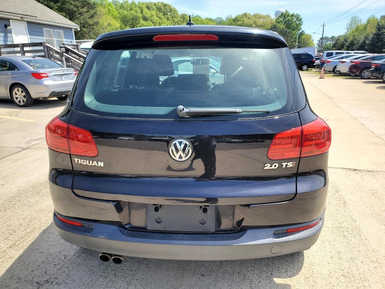 Volkswagen Tiguan 2.0T S FWD 2014