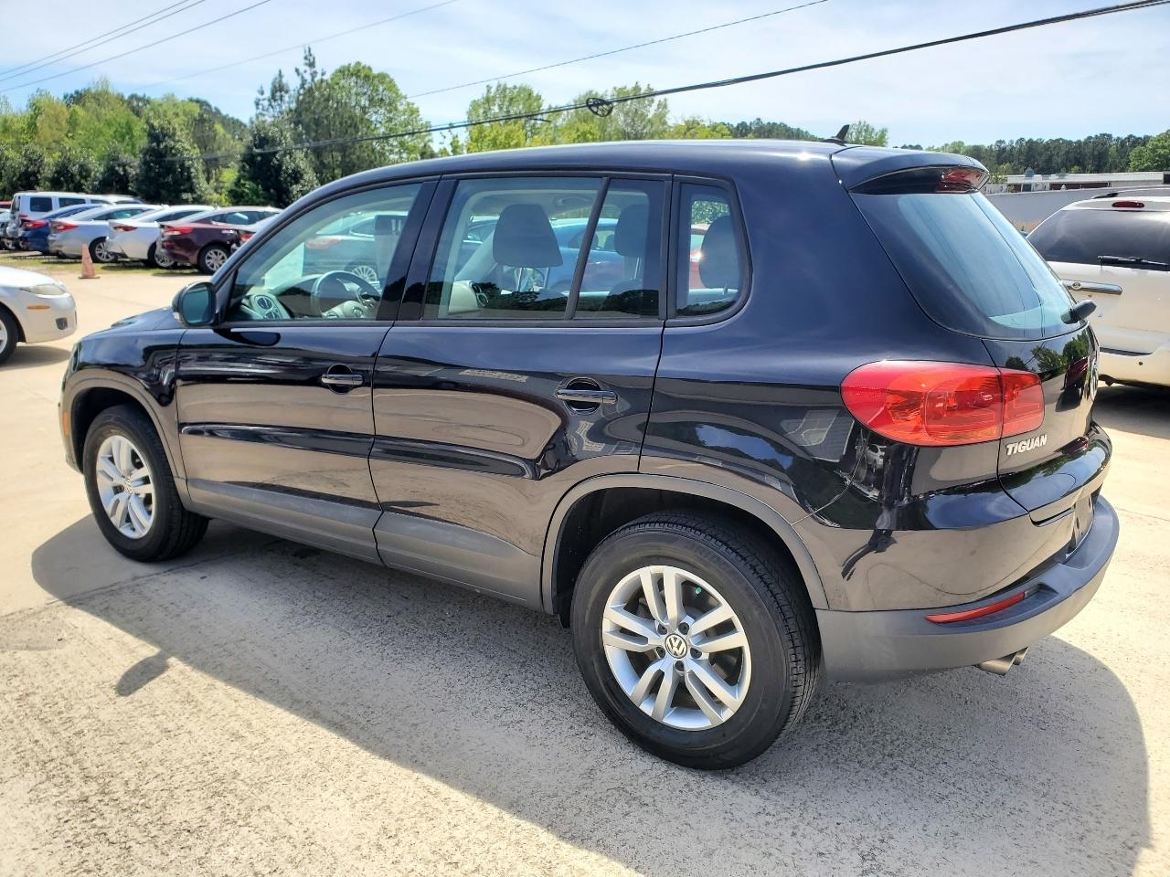 Volkswagen Tiguan 2.0T S FWD 2014