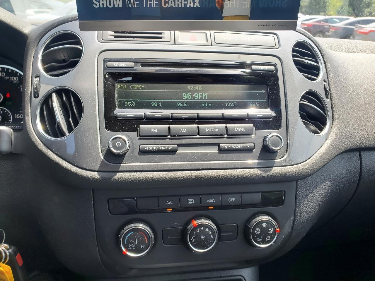 Volkswagen Tiguan 2.0T S FWD 2014