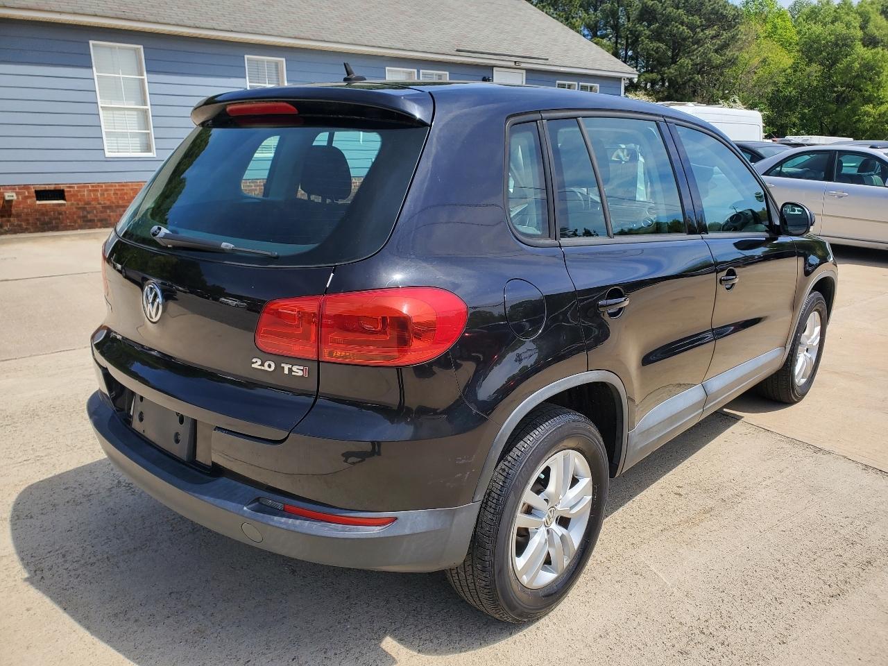 Volkswagen Tiguan 2.0T FWD 2014