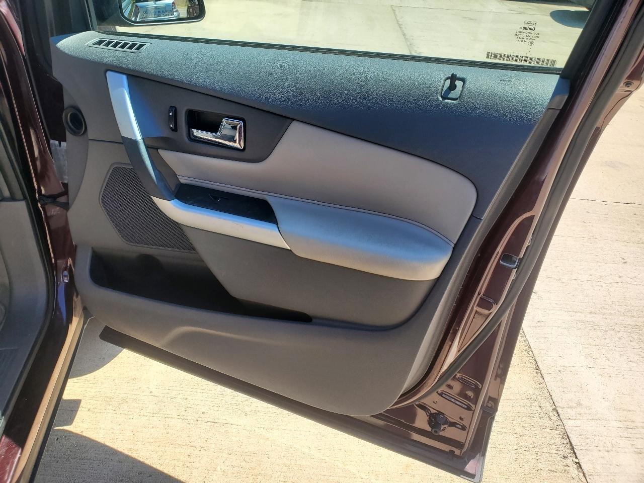 Ford Edge SE FWD 2011