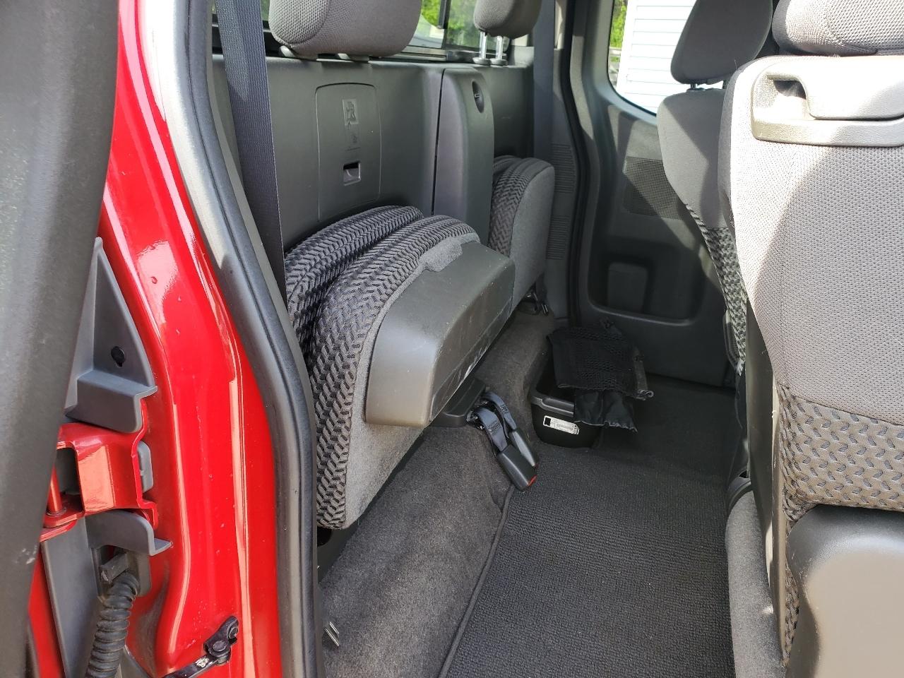 Nissan Frontier SE King Cab V6 2WD 2009