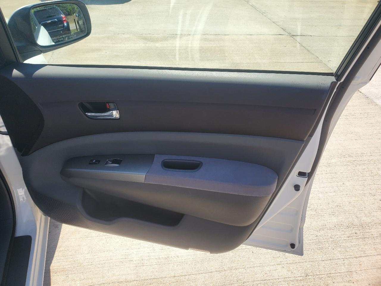 Toyota Prius 4-Door Liftback 2004