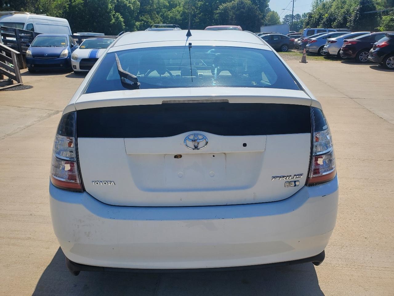 Toyota Prius 4-Door Liftback 2004