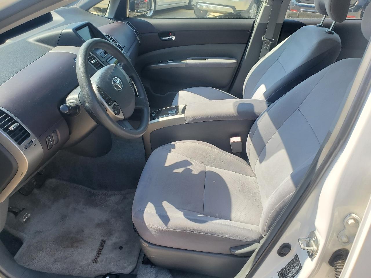 Toyota Prius 4-Door Liftback 2004