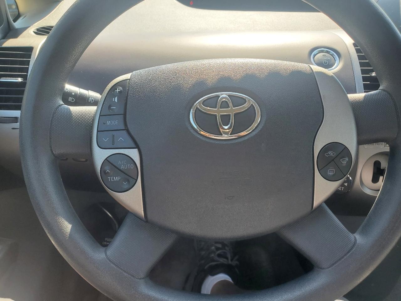 Toyota Prius 4-Door Liftback 2004