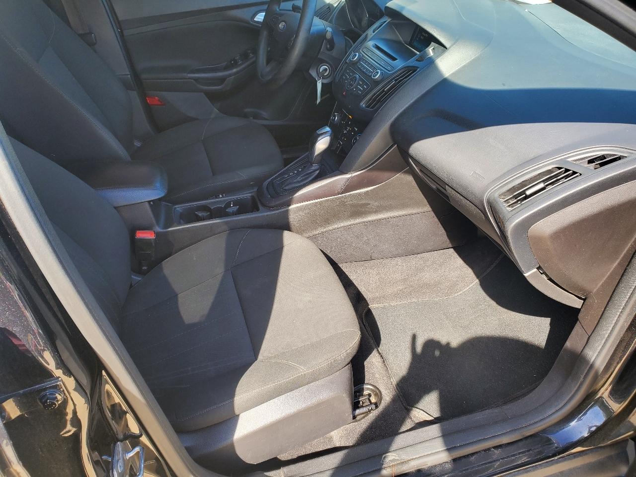 Ford Focus SE Sedan 2015