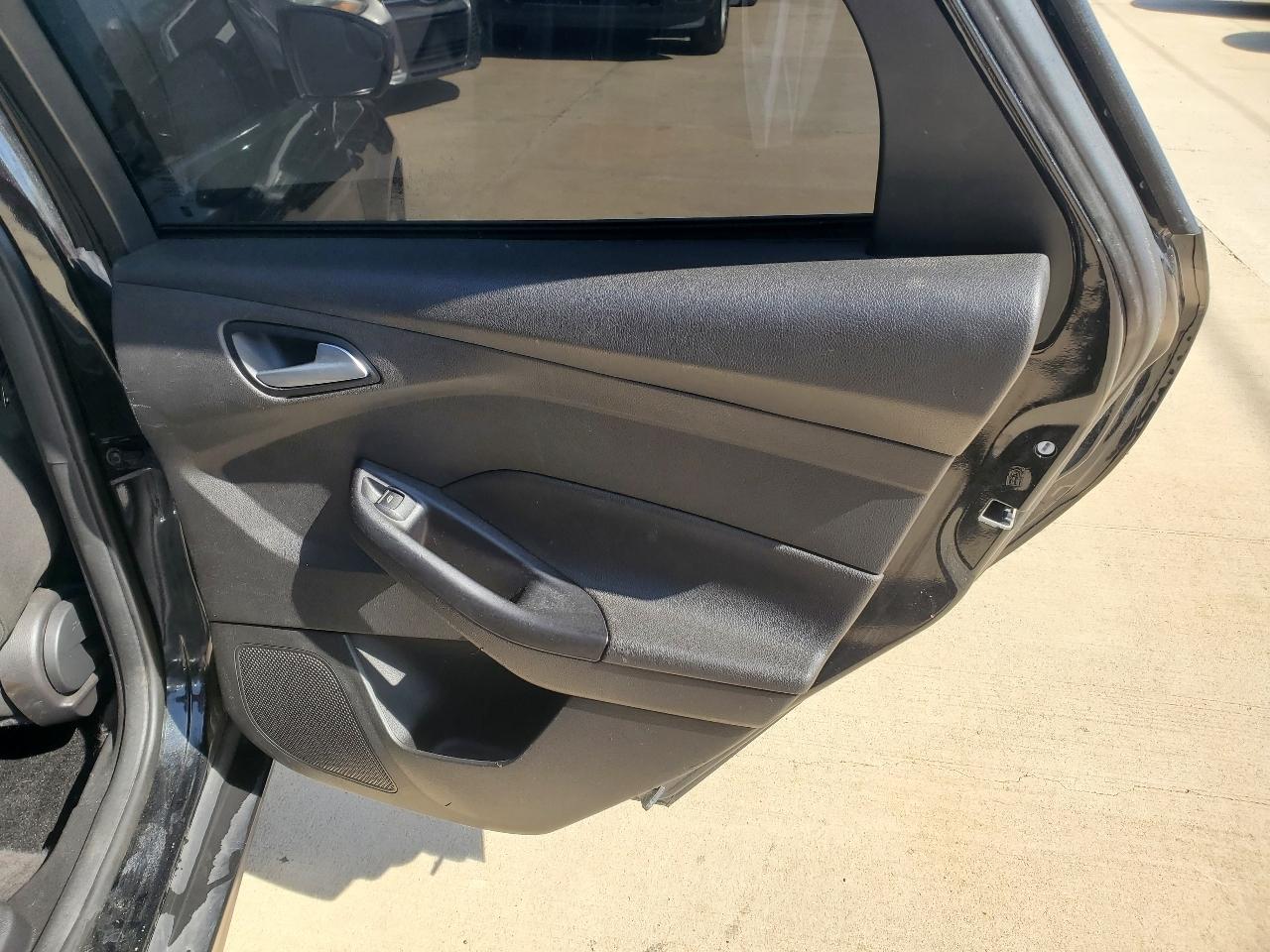 Ford Focus SE Sedan 2015