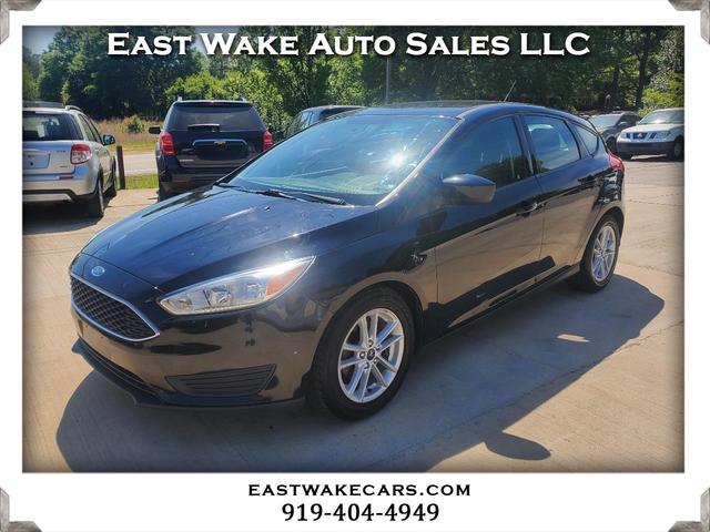 Black 2018 Ford Focus SE Hatchback Hatchback Front-Wheel Drive Automatic