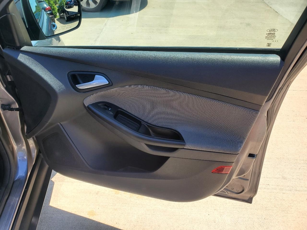 Ford Focus SE Hatch 2014